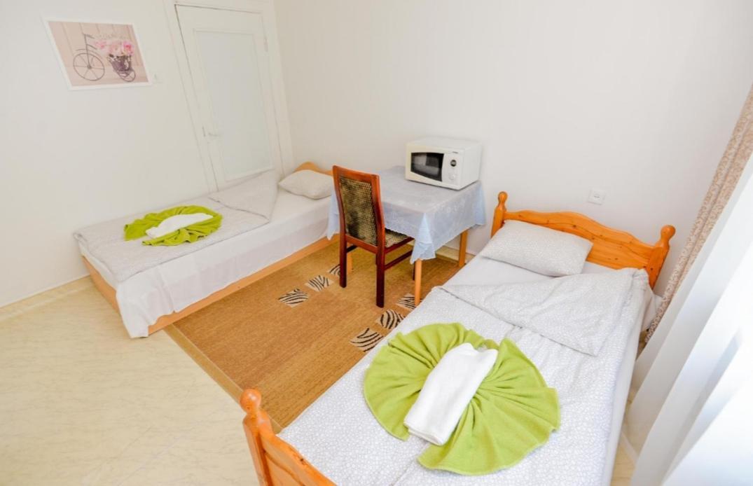 Guest House Simona لازديجاي المظهر الخارجي الصورة